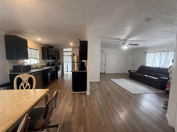 3rd image of 10548 W Sandalfoot Blvd