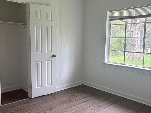 5th image of 1734 Dixie Dr