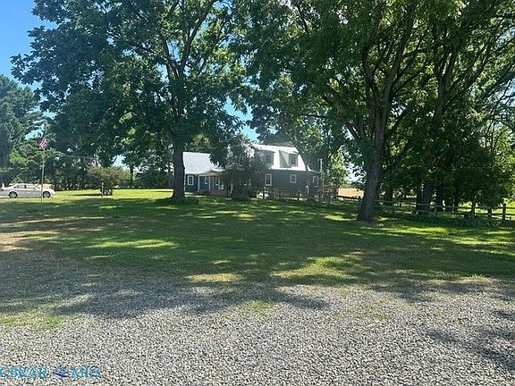 3rd image of 534 Hunton Ln