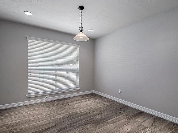 2nd image of 610 Avenue J