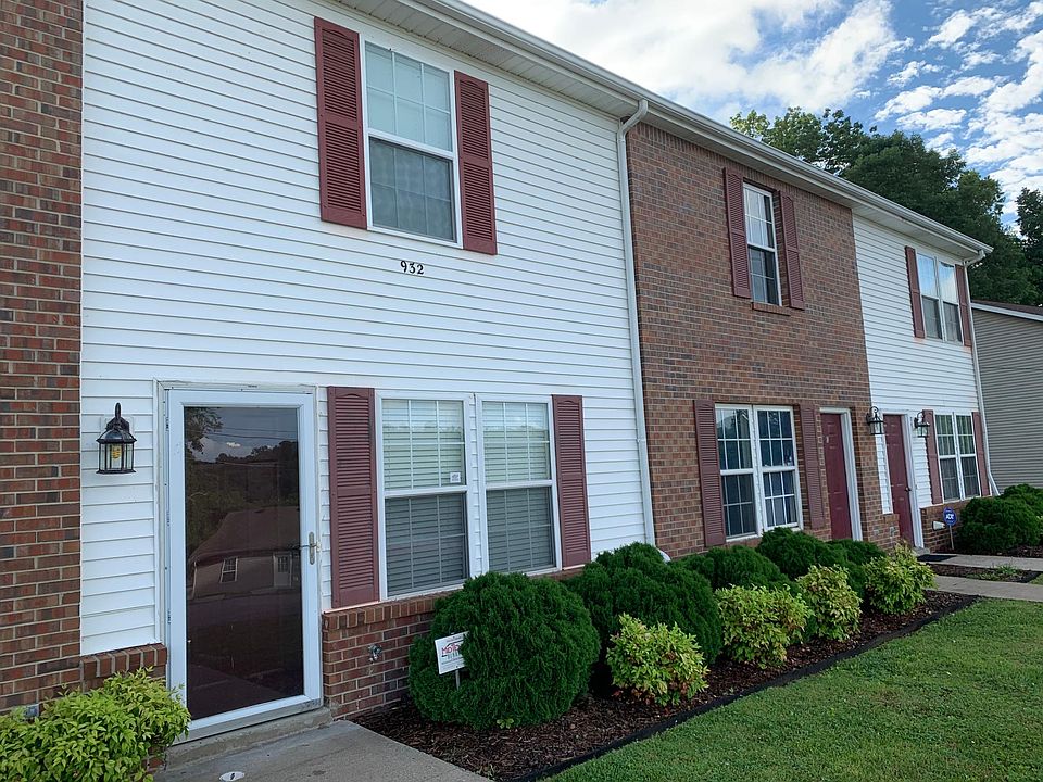 1st image of 932C Kingsbury Dr