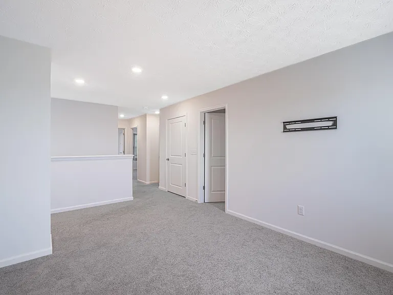 4000 Summit Ct — Photo 27