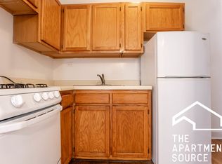 517 Brompton Ave #302, Chicago, IL 60657