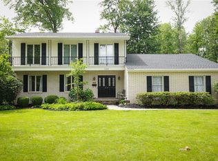 539 Hickory Hollow Dr, Canfield, OH 44406