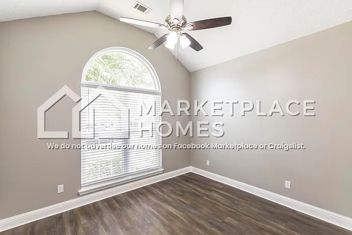 415 Covington Cv — Photo 21