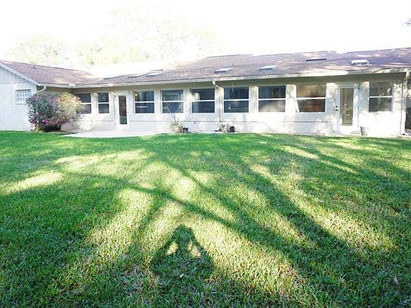 4th image of 2073 Judith Pl