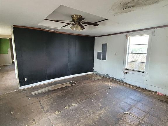 3rd image of 132 N Missouri Ave