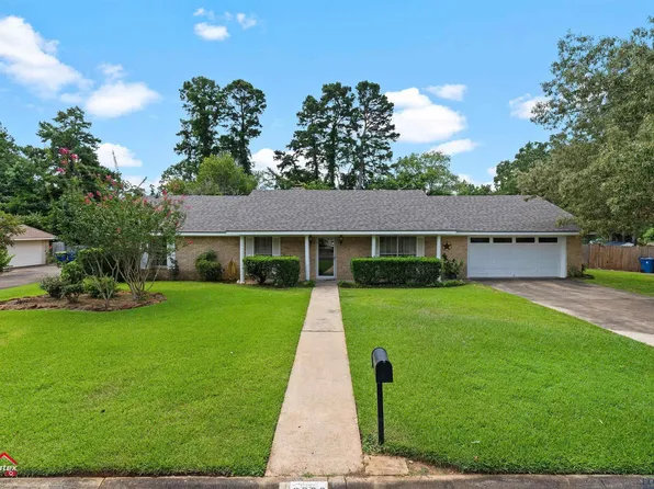 2902 Regent St, Kilgore, TX 75662