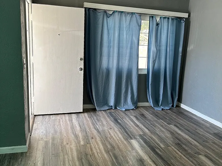 244 E Arcade St #1 — Photo 2
