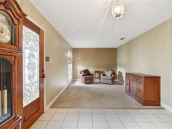 4th image of 31 Bocage Dr