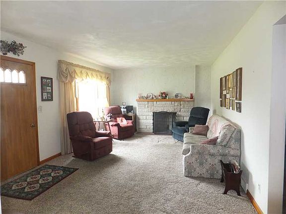 2nd image of 422 E Kessing Dr
