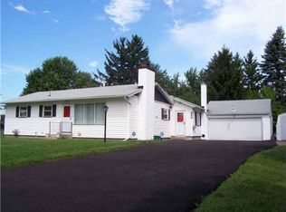 424 Hollybrook Rd, Rochester, NY 14623