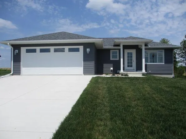 117 Nolan Dr, Emmetsburg, IA 50536