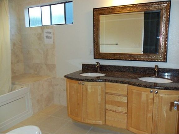 5th image of 18 Wisteria Ct