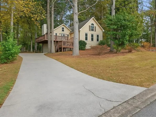 2899 Emerald Ln, Acworth, GA 30102