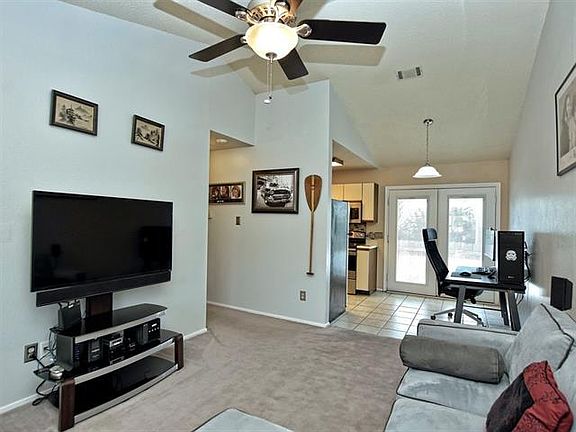 5th image of 1015 E Yager Ln Unit 66
