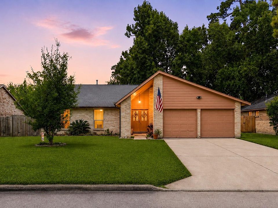 1st image of 17411 Huntersglen Cir