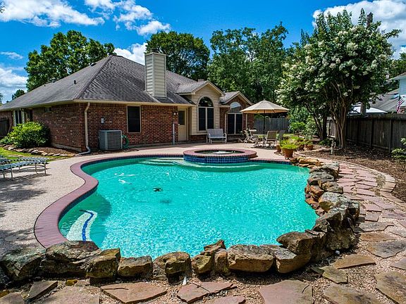 4th image of 1433 Old Hickory Ln