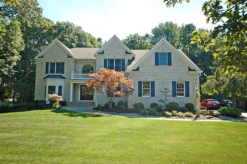 25 Canterbury Rd photo 1