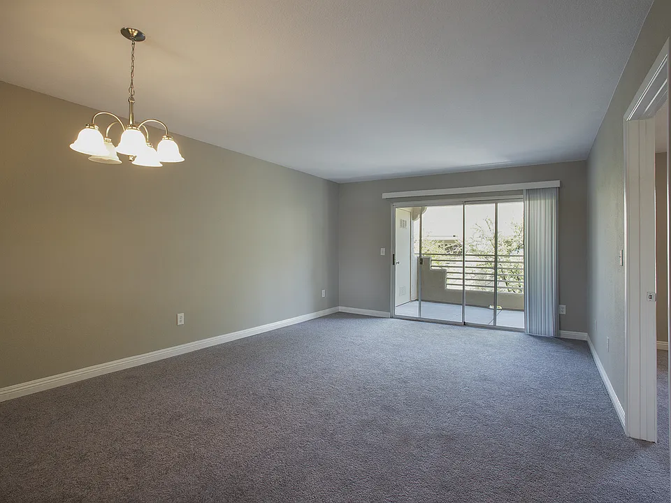 1908 Tierra Vista Dr #204