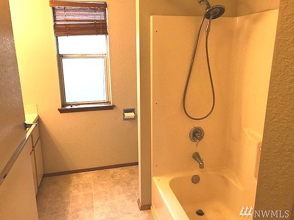2nd image of 2920 60th Ln SE