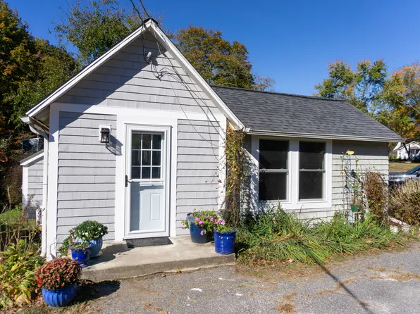 1329 Huntington Tpke, Trumbull, CT 06611