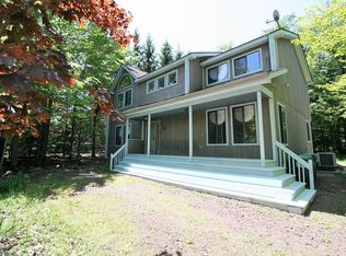 112 Saint Regis Walk, Tobyhanna, PA