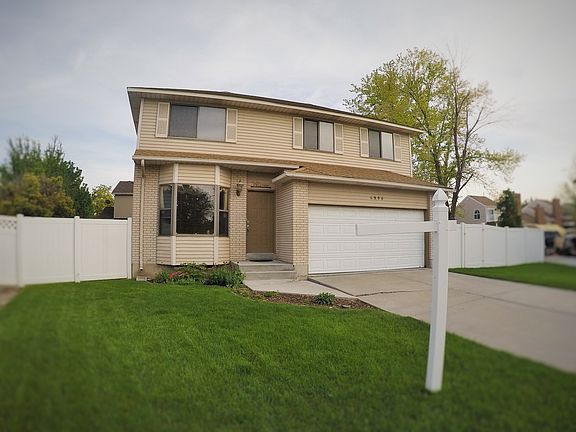 3rd image of 4996 S Cahoon Cir