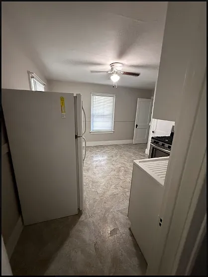 207 West Everett Street - Upstairs — Photo 2