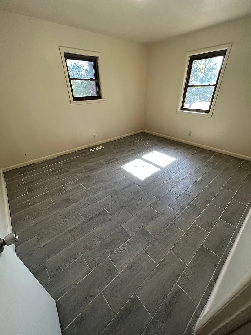 3 bed 1 Bath 1 Car Garage Home in Nice Neighborhood — Photo 4