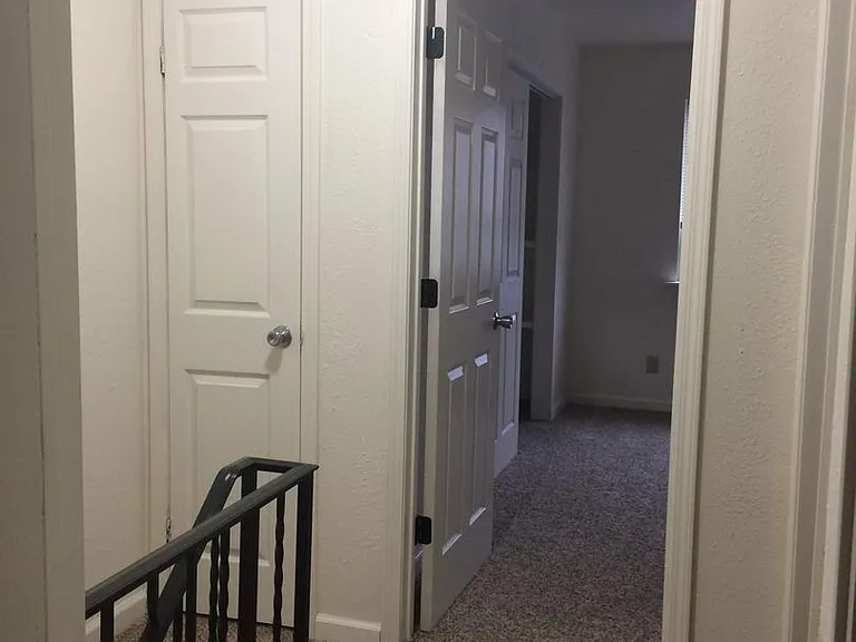 807 Knox Ave — Photo 9