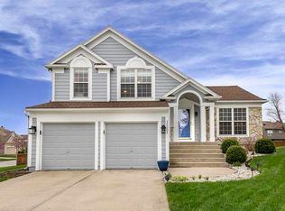 15301 W 156th St, Olathe, KS 66062