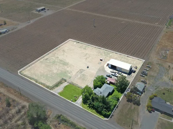 4990 Lateral A Rd, Wapato, WA 98951