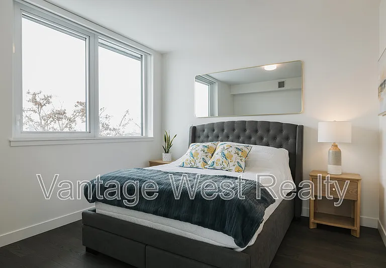 3389 Lakeshore Rd #516 — Photo 17