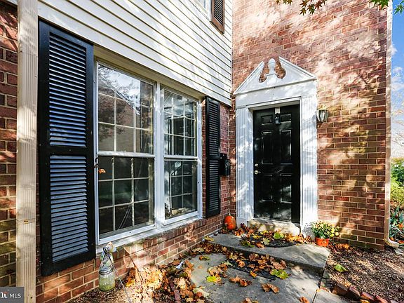 2nd image of 634 Azalea Dr #3