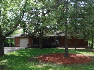 25135 Coral Gables St, Southfield, MI 48033