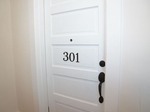 3rd image of 100 1st St N APT 301