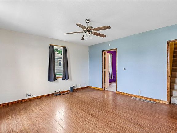 4th image of 222 E 5th St