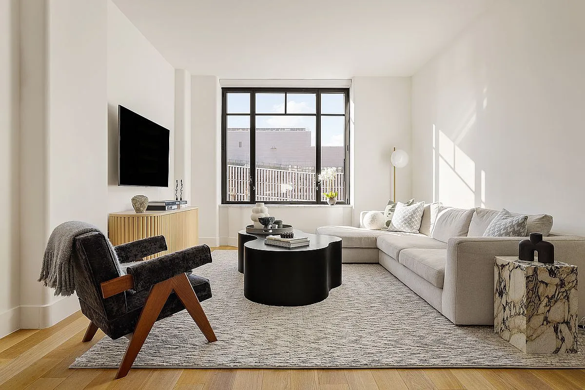 110 Charlton St #9A photo 1