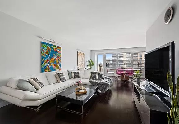 2nd image of 150 W End Ave #24DE