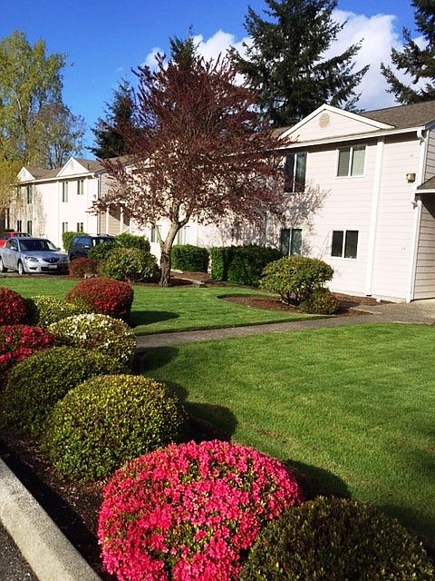 Quite 18 unit community on an acre, off the main road.