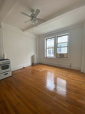 4th image of 170 W 74th St APT 1101