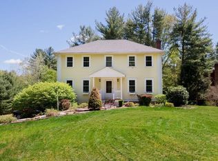 2 Saint James Pl, Townsend, MA 01474