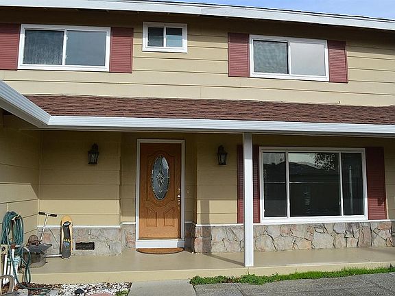 3rd image of 2732 Owens St