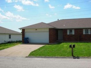 1207 Flora St APT A, Nixa, MO 65714