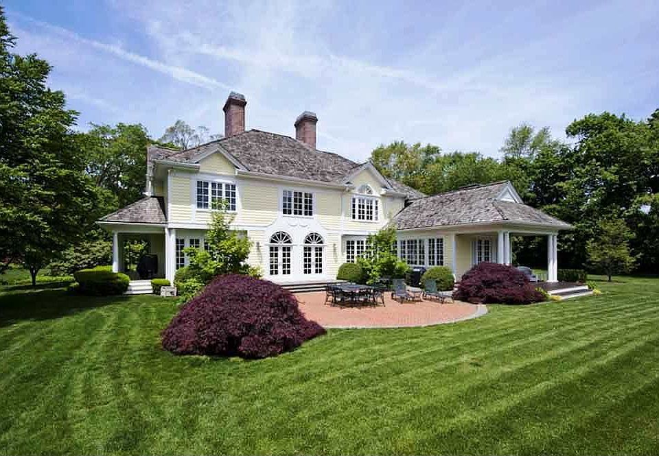 1st image of 11 White Gate Dr