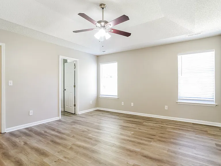 4116 Everest Dr — Photo 10