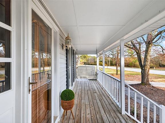 3rd image of 1213 Temple Johnson Rd