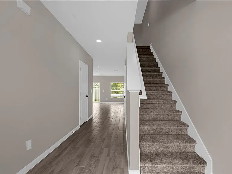 153 Cape Honeysuckle Pl — Photo 3