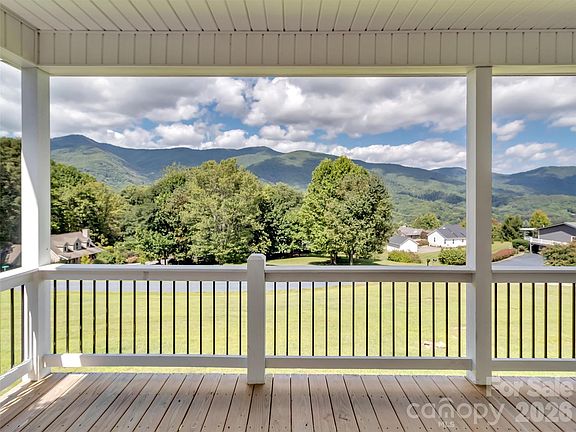 3rd image of 605 Red Bank Rd #9